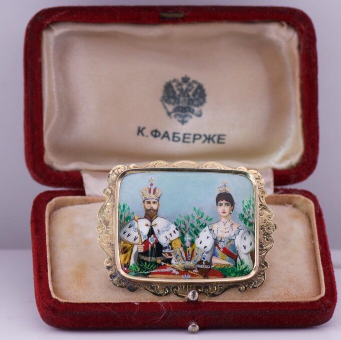 Antique Empire FABERGÉ 14k Gold Hand Painted Enamel Brooch Tsar Nicholas II 1896