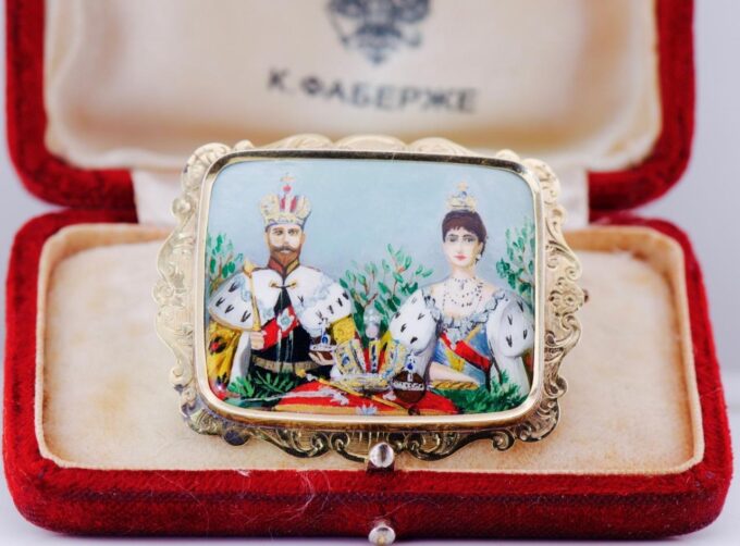 Antique Empire FABERGÉ 14k Gold Hand Painted Enamel Brooch Tsar Nicholas II 1896