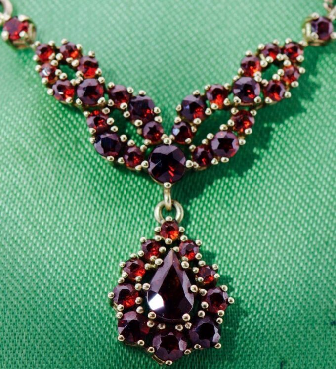 Antique Art-Deco 14k Gold Necklace 3ct Bohemian Garnets c1930's Original Box