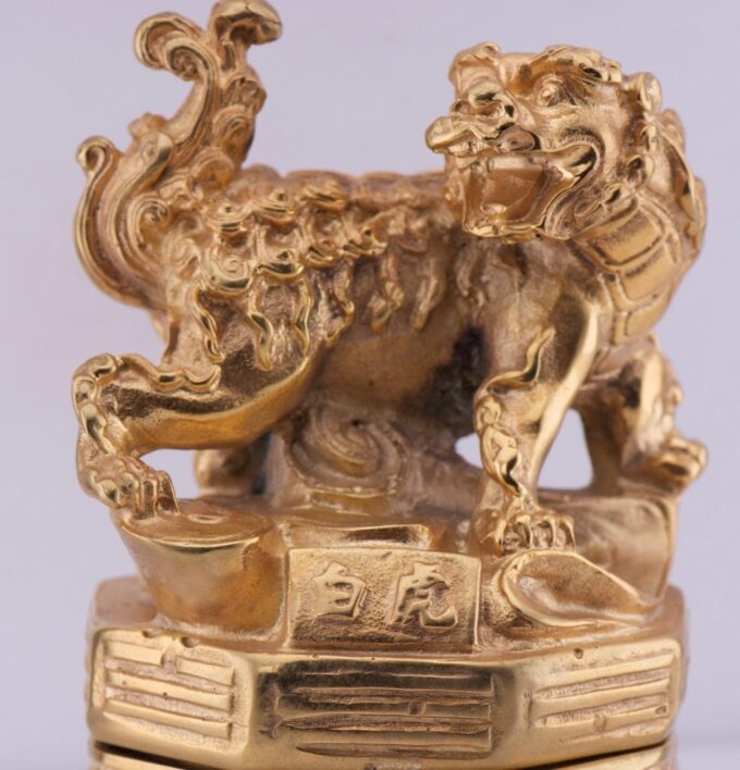 Chinese Qing Dynasty Lepine Verge Fusee Clock Ormolu Gilt Bronze Fu Dog Figure