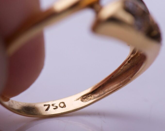 Vintage Estate Snake Ladies Lover Ring 18k Gold and Diamonds Boxed