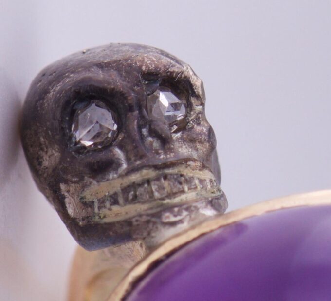 Antique Victorian 14k Gold 16ct Amethyst Diamond Ring Memento Mori Skulls c1900