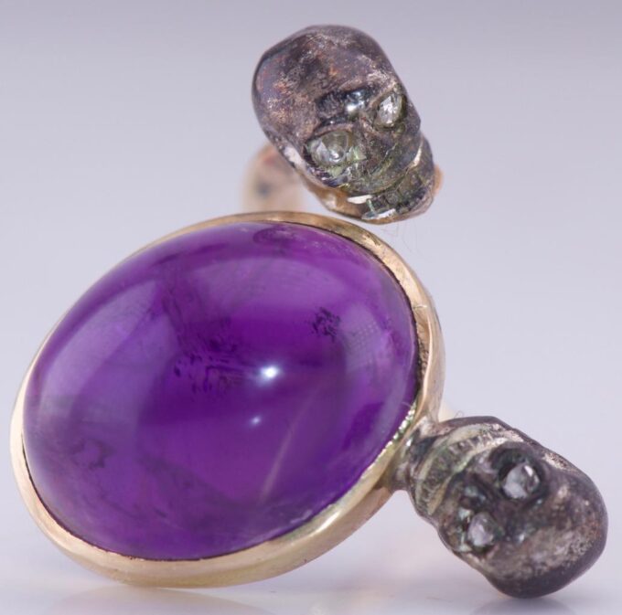 Antique Victorian 14k Gold 16ct Amethyst Diamond Ring Memento Mori Skulls c1900