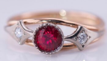 Antique Art-Deco Ring 14k Gold Diamonds and Ruby c1930's / Size 9.5 / 4.66 grams