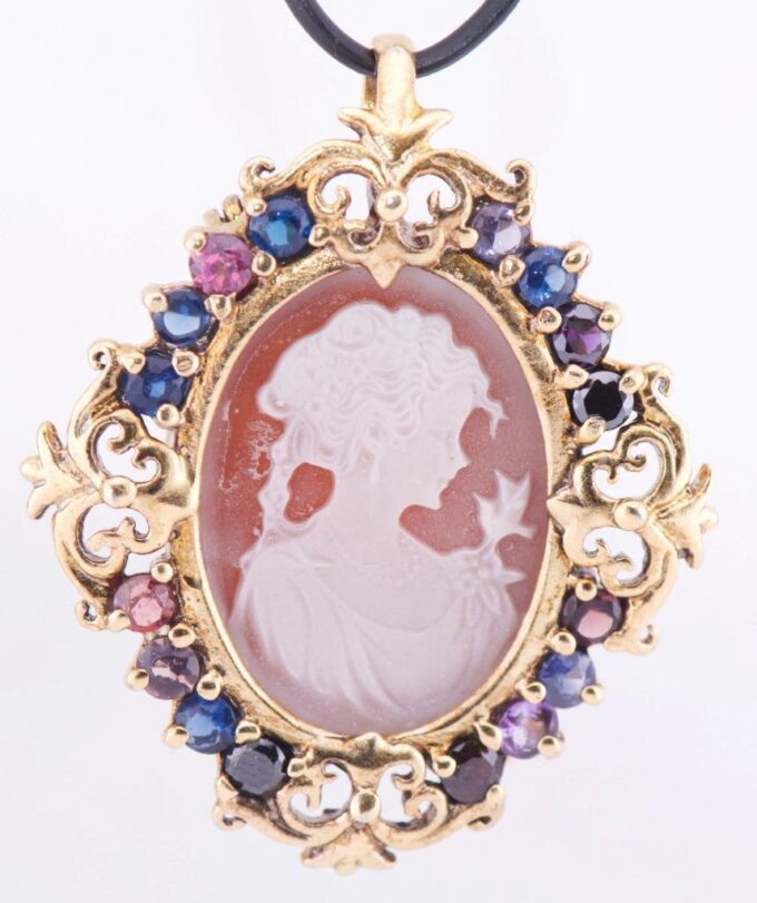 Antique Victorian Gilt Silver Cameo Brooch Decorated With Paste Stones