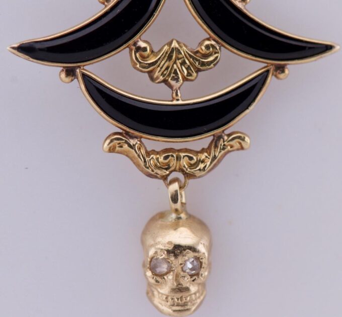 Antique Victorian Skull Ornate Necklace Memento Mori 18k Gold Diamonds Onyx