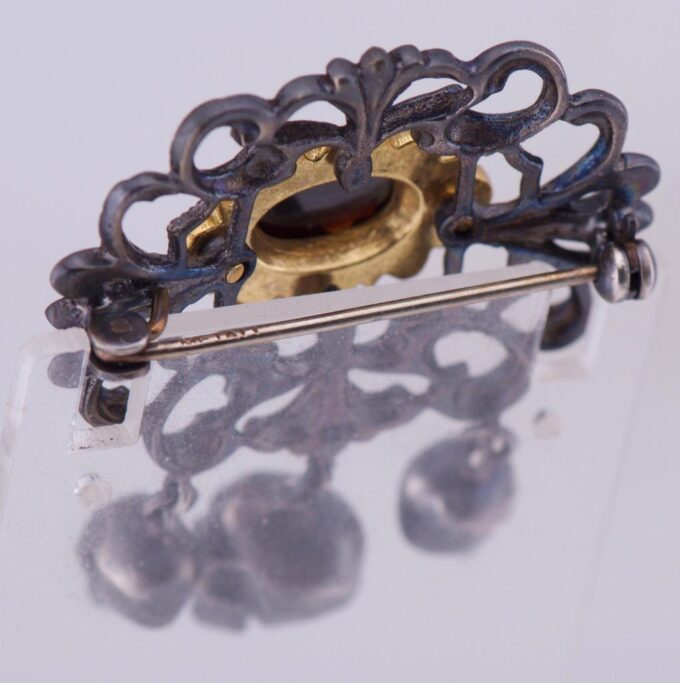 Antique Victorian Memento Mori Brooch c1890 - Skull Design Gilt Silver Garnets