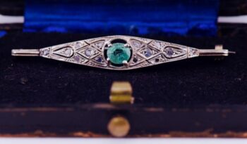 Antique Art-Deco 14k White Gold Brooch Diamond and 0.6ct Emerald Boxed c1930