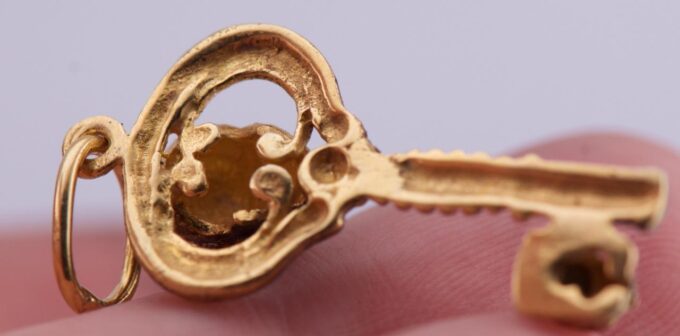 Amazing Pendant Fob Skulls Memento Mori Key Shaped 18K Gold Plated Silver Charm