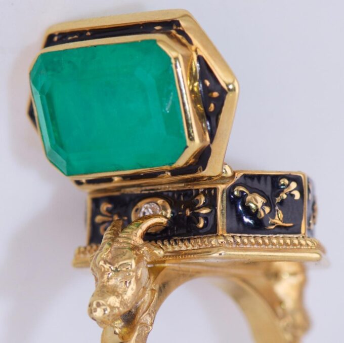 Antique Victorian SARCOPHAGUS Poison Occultist Locket Ring Gold Enamel Emerald