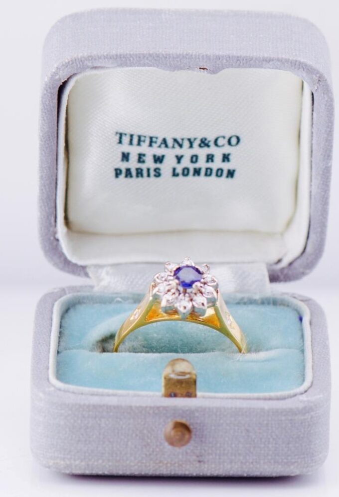 Vintage Estate Tiffany&Co 18k Gold Ladies Ring Diamond Sapphire Boxed