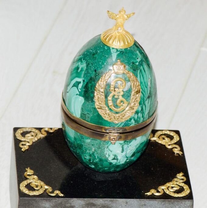 Antique Imperial Presentation Desk Clock Malachite Easter Egg Empress Catherine