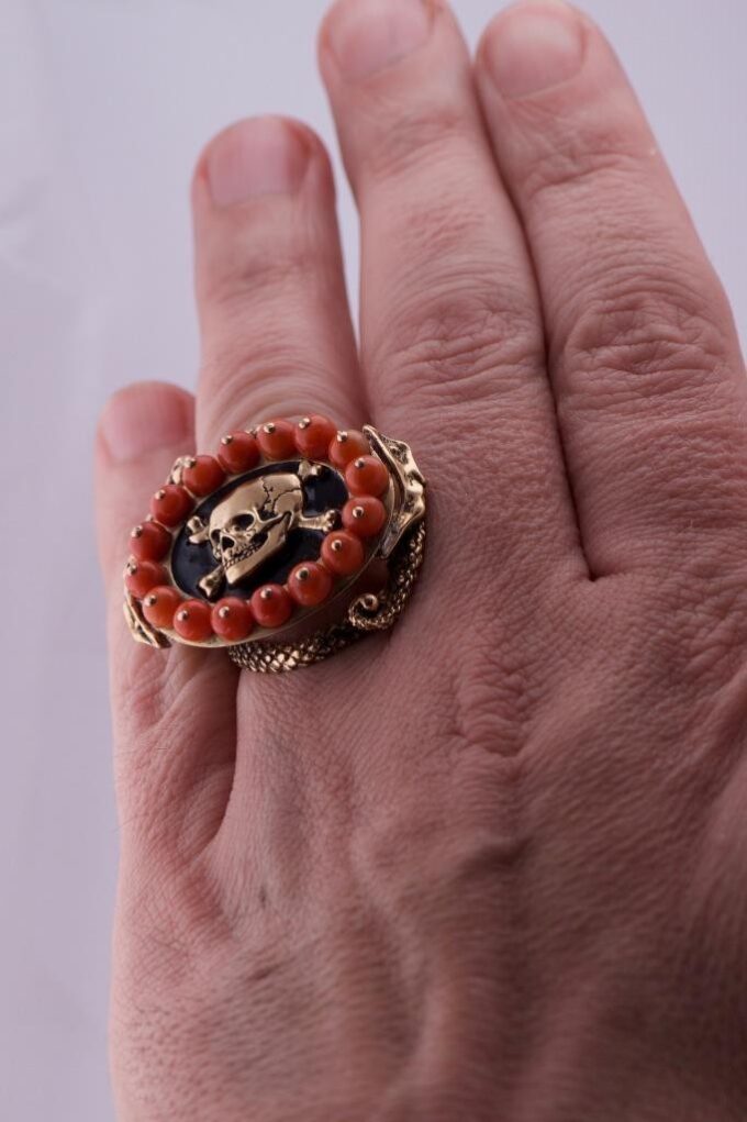Antique Victorian Men’s Memento Mori Skull Snakes Ring 9K Gold Enamel Corals