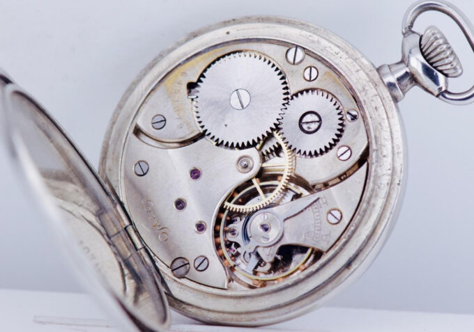 Antique Omega GMT WORLD TIME Pocket Watch Show the Time in 13 Cities WORLD MAP