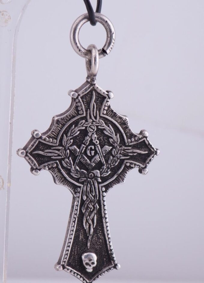 Antique 19th Century Silver Victorian Memento Mori Masonic Skull Cross Pendant