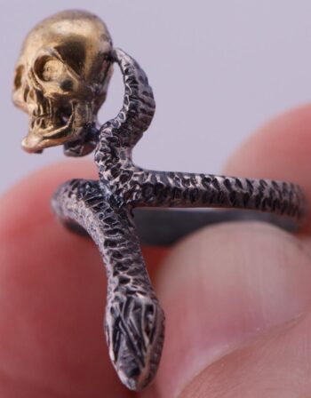 Vintage Estate Sterling Silver Memento Mori Skull and Snake Ladies Ring-Size 6