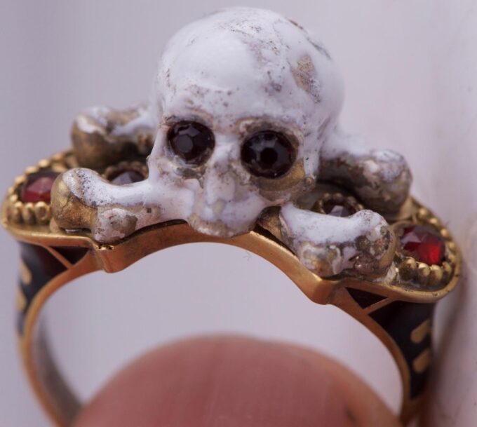 Antique Victorian Skull Occultist Ring Gilt Silver Enamel Garnets Eyes c1872