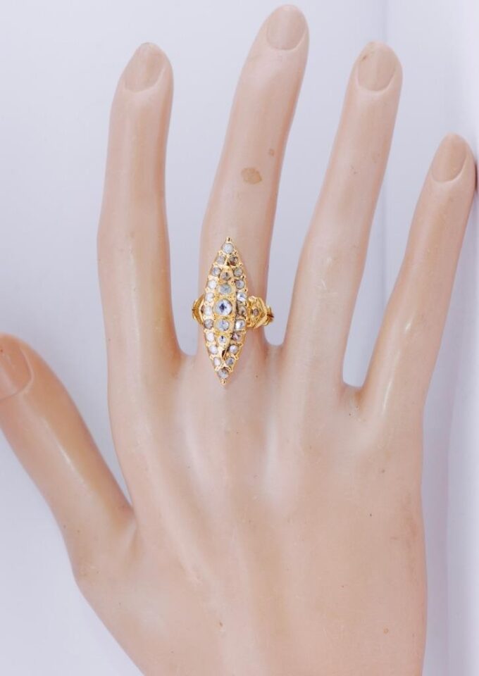 Antique Victorian Ladies Ring 18k Gold Marquise Cluster 1.2ct Diamonds c1870's