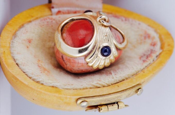 Antique FABERGE Easter Egg Pendant 14 Gold Hand Carved Jasper Hardstone 1890's