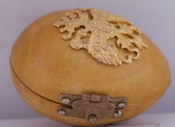 Antique Imperial FABERGE Easter Egg Rabbit Pendant 14k Gold Carved Pink Quartz