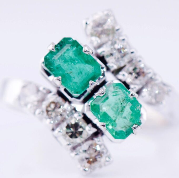 Boucheron Ladies Ring Antique Art-Deco French White Gold Diamond Emerald c1930