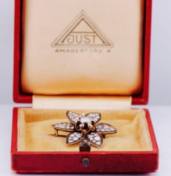 Antique Victorian 18k Gold Pendant/Brooch 4.5ct Rose Cut Diamonds & Enamel c1860