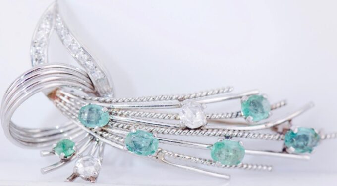 Tiffany Brooch Antique Art-Deco Platinum 3ct Emerald and Diamond c1930 Box
