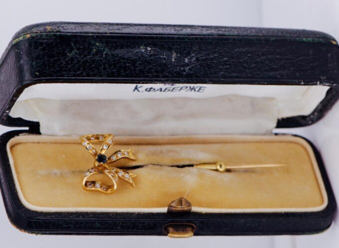 Antique Imperial Faberge Gold Knot Stickpin with Sapphire & Diamonds – 62mm – 3