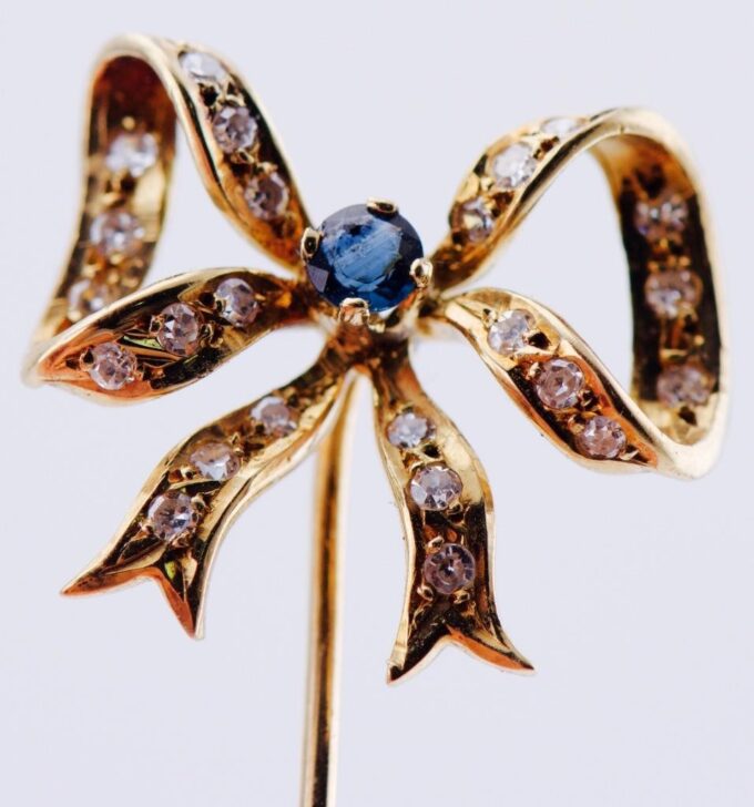 Antique Imperial Faberge Gold Knot Stickpin with Sapphire & Diamonds – 62mm – 3