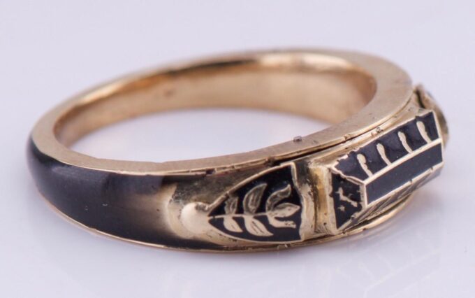 Antique MECHANICAL Automaton Ring Memento Mori Gold Enamel Resurrected SKELETON