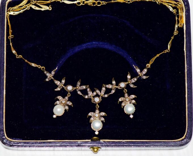 Antique Belle Epoque 18k Gold Diamond and Sea Pearls Necklace 16.5 Grams Heavy