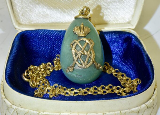 Imperial Gold Carved Jade Easter Egg Pendant Empress Maria
