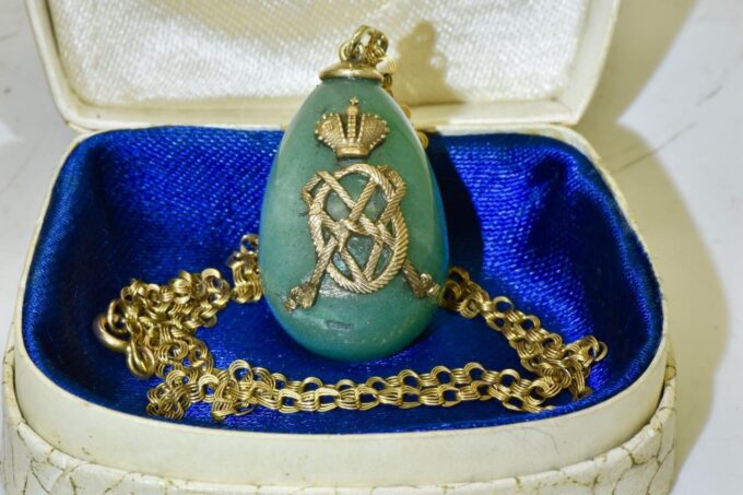 Imperial Gold Carved Jade Easter Egg Pendant Empress Maria