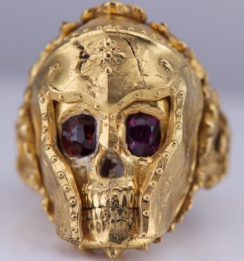 Antique Gothic Skull Men’s Ring – Vermeil Gilt Silver with Garnets – 27g – Size