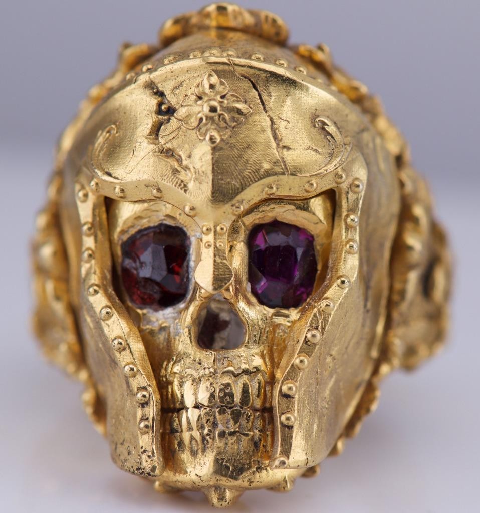 Antique Gothic Skull Men’s Ring – Vermeil Gilt Silver with Garnets – 27g – Size