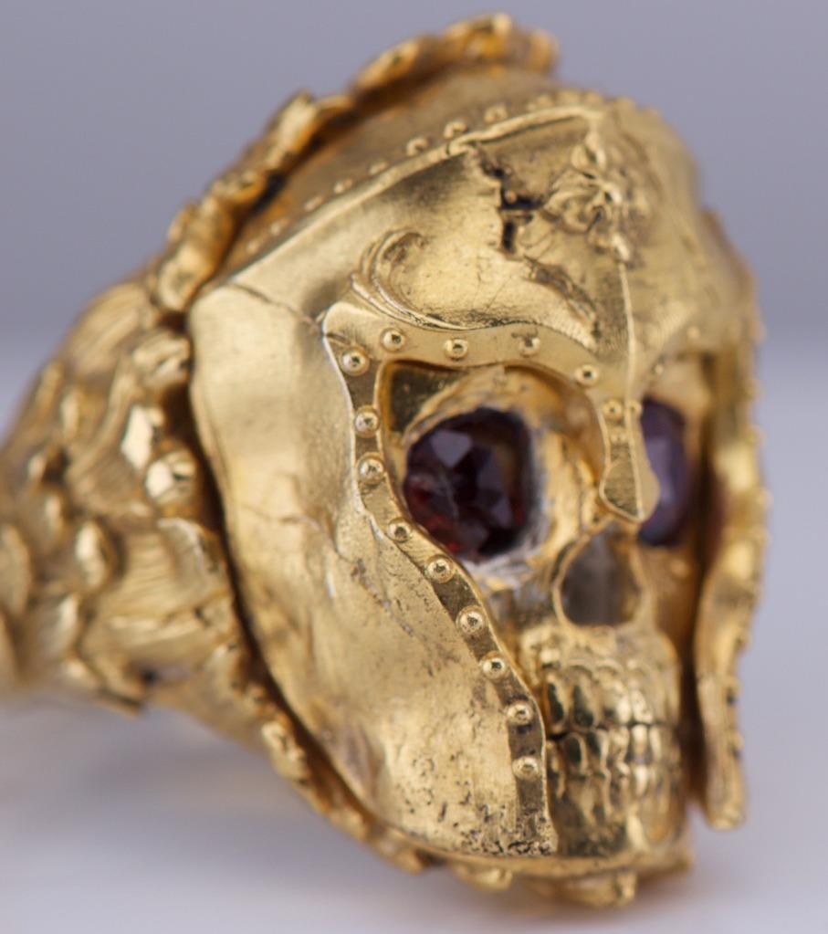Antique Gothic Skull Men’s Ring – Vermeil Gilt Silver with Garnets – 27g – Size