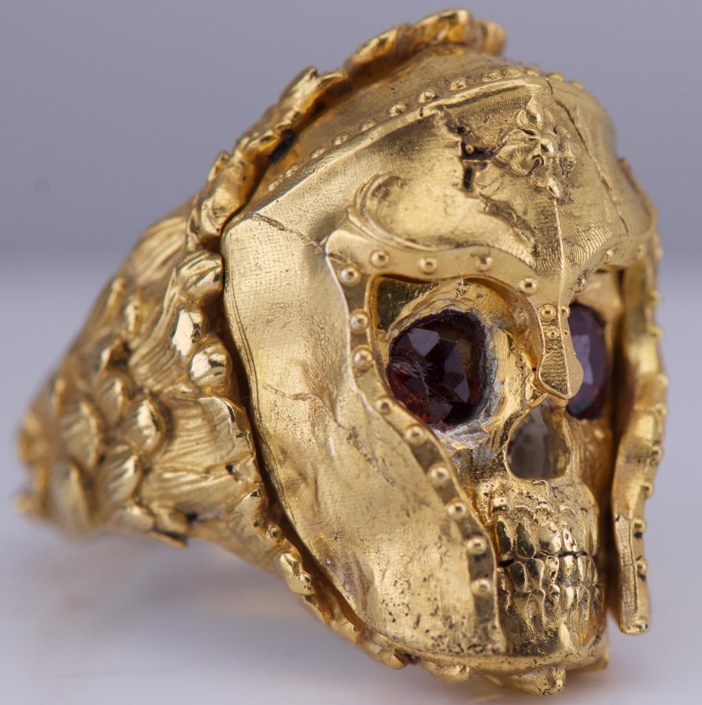 Antique Gothic Skull Men’s Ring – Vermeil Gilt Silver with Garnets – 27g – Size