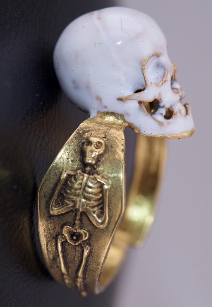 Antique Victorian Memento Mori Mourning Ring – Gilt Silver & Enamel –SizE 11