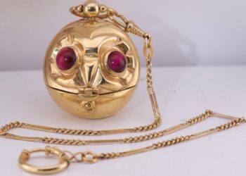 Antique French Memento Mori Owl Verge Fusee Pocket Watch 1770 Ormolu Agate Eyes