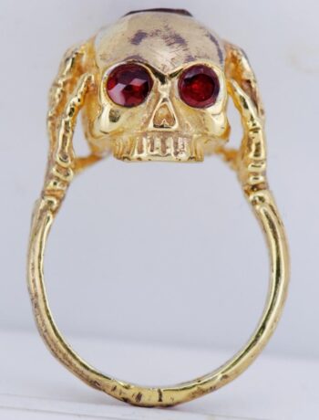 Antique Victorian Memento Mori Skull Ring – 18K Gilt Silver Vermeil with Garnets