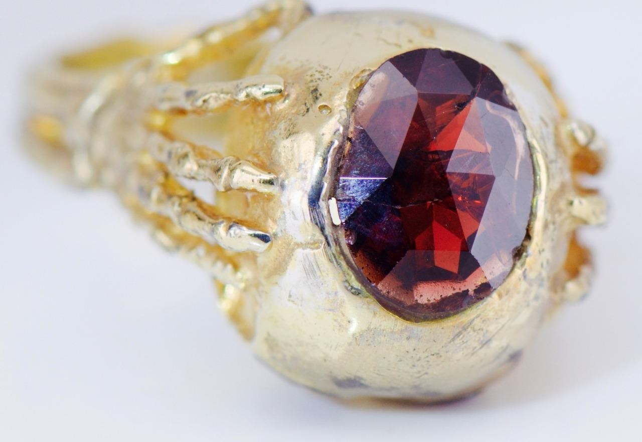 Antique Victorian Memento Mori Skull Ring – 18K Gilt Silver Vermeil with Garnets