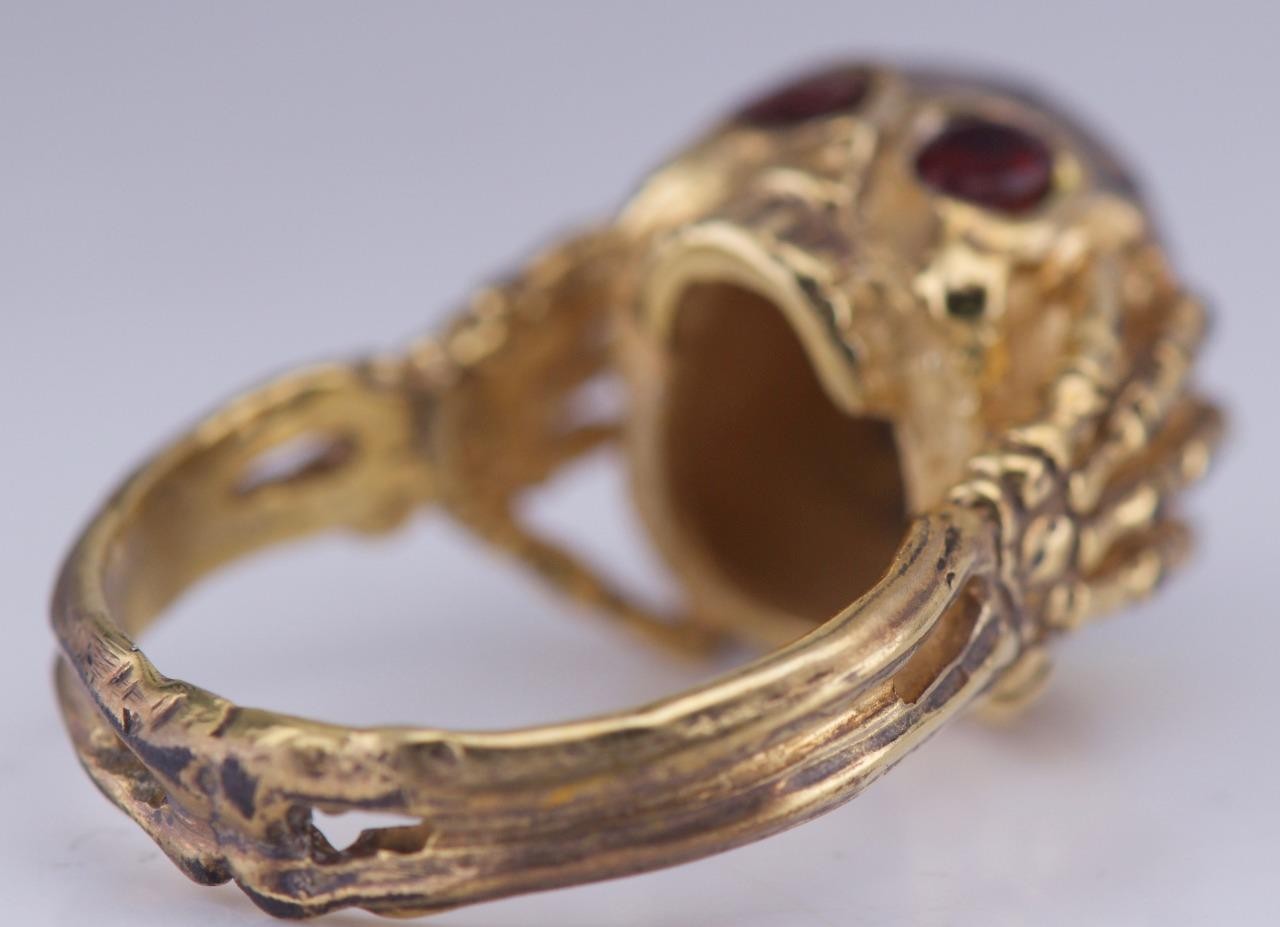 Antique Victorian Memento Mori Skull Ring – 18K Gilt Silver Vermeil with Garnets