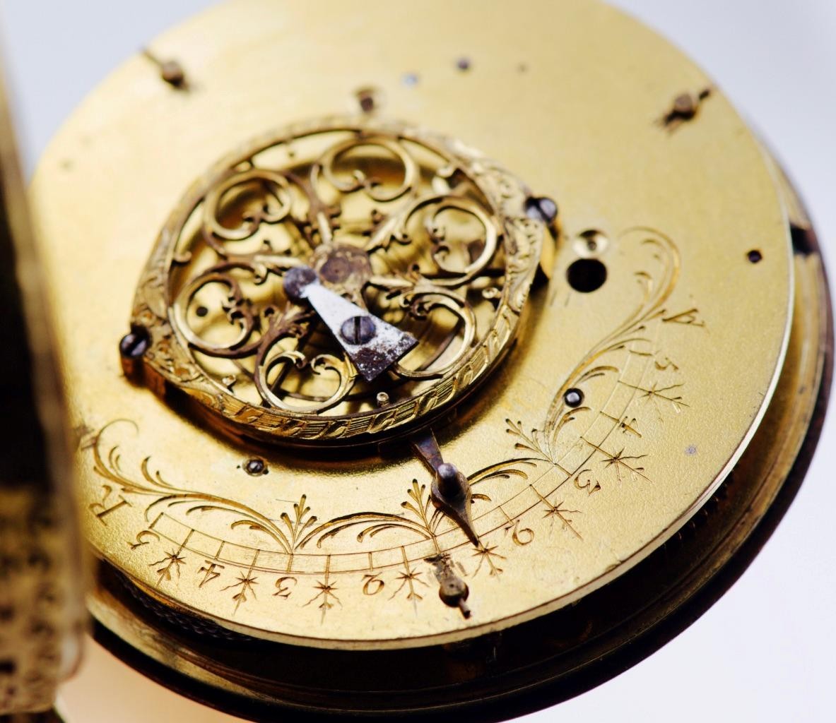 MUSEUM QUALITY c.1790 French 18k Ormolu Dragon Verge Fusee Calendar Desk Clock