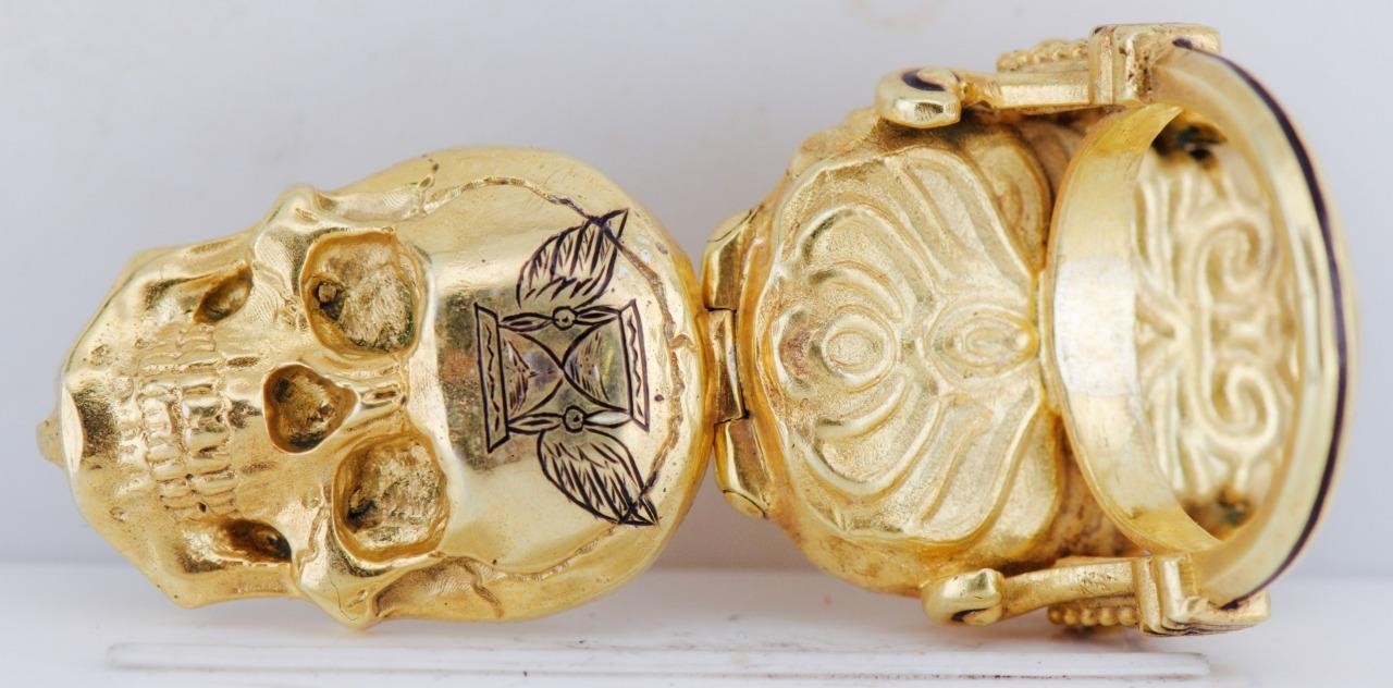 Antique Victorian Memento Mori "Tempus Fugit" Skull Poison Locket Ring – c.1870