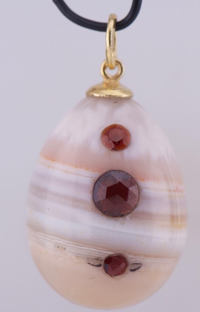 Antique FABERGE Hand Carved Agate Hard Stone Garnets Easter Egg Pendant