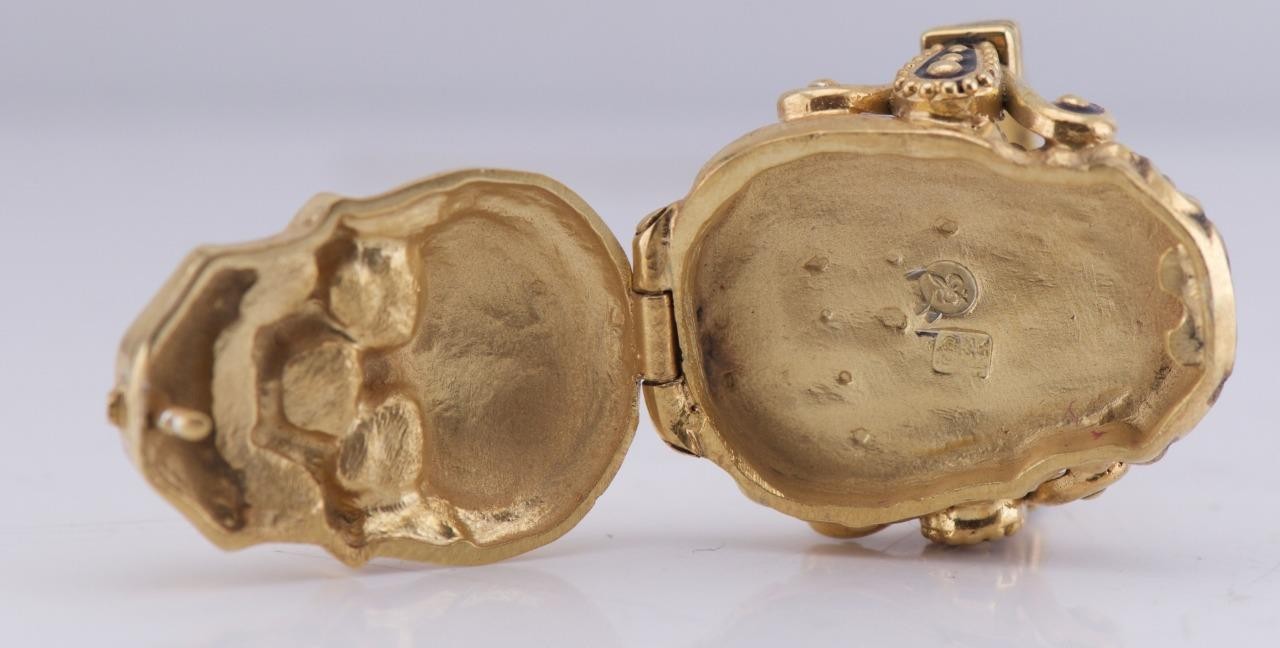 Antique Victorian Memento Mori "Tempus Fugit" Skull Poison Locket Ring – c.1870