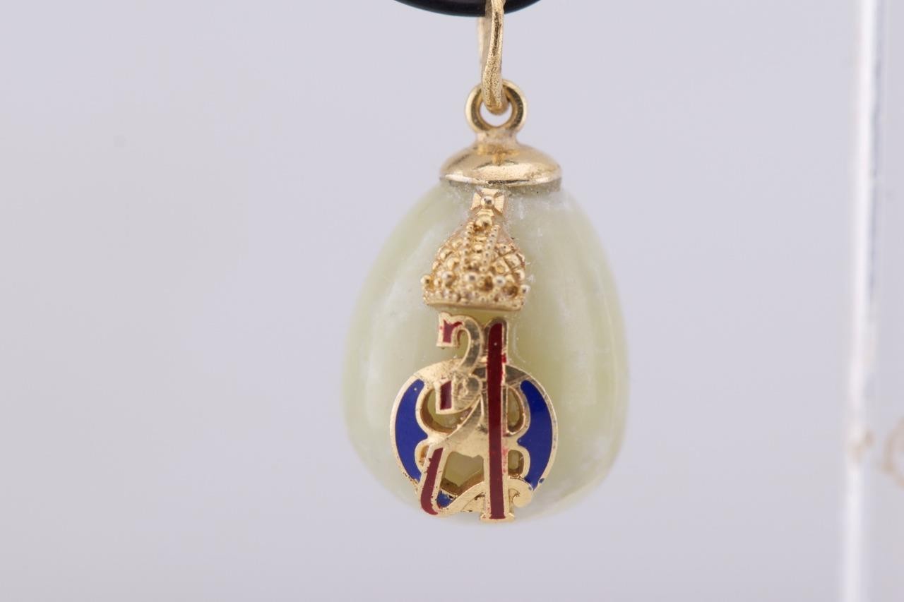 Antique Fabergé Hand-Carved Jade Easter Egg Pendant Fob Royal Monogram c1907