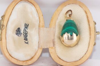 Antique Imperial Faberge 14k Gold Malachite Easter Egg Pendant Box 1903 -Empress