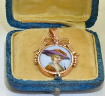 Antique Faberge Tsar's Era 18k Gold Hand Painted Enamel Knot Pendant c1890's